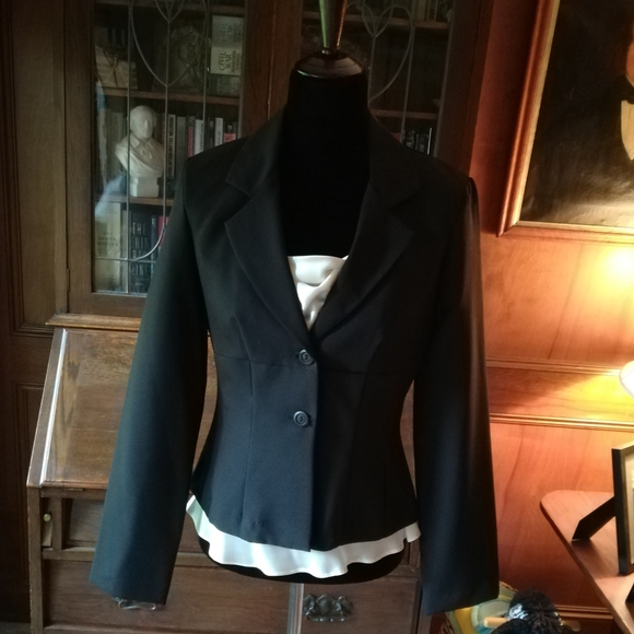 Black Blazer by A. Byer - Size Medium - Picture 2 of 10
